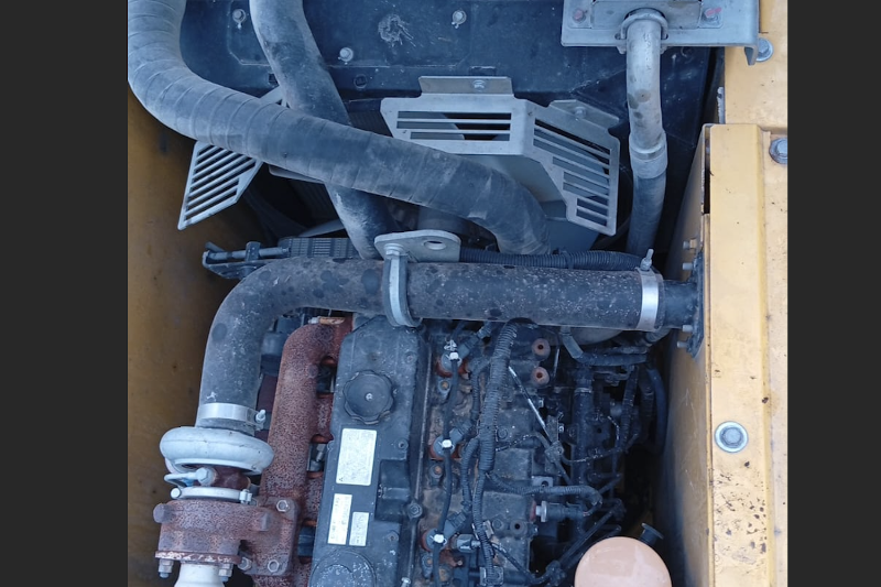 OmecoHub - Immagine NEW HOLLAND E135B